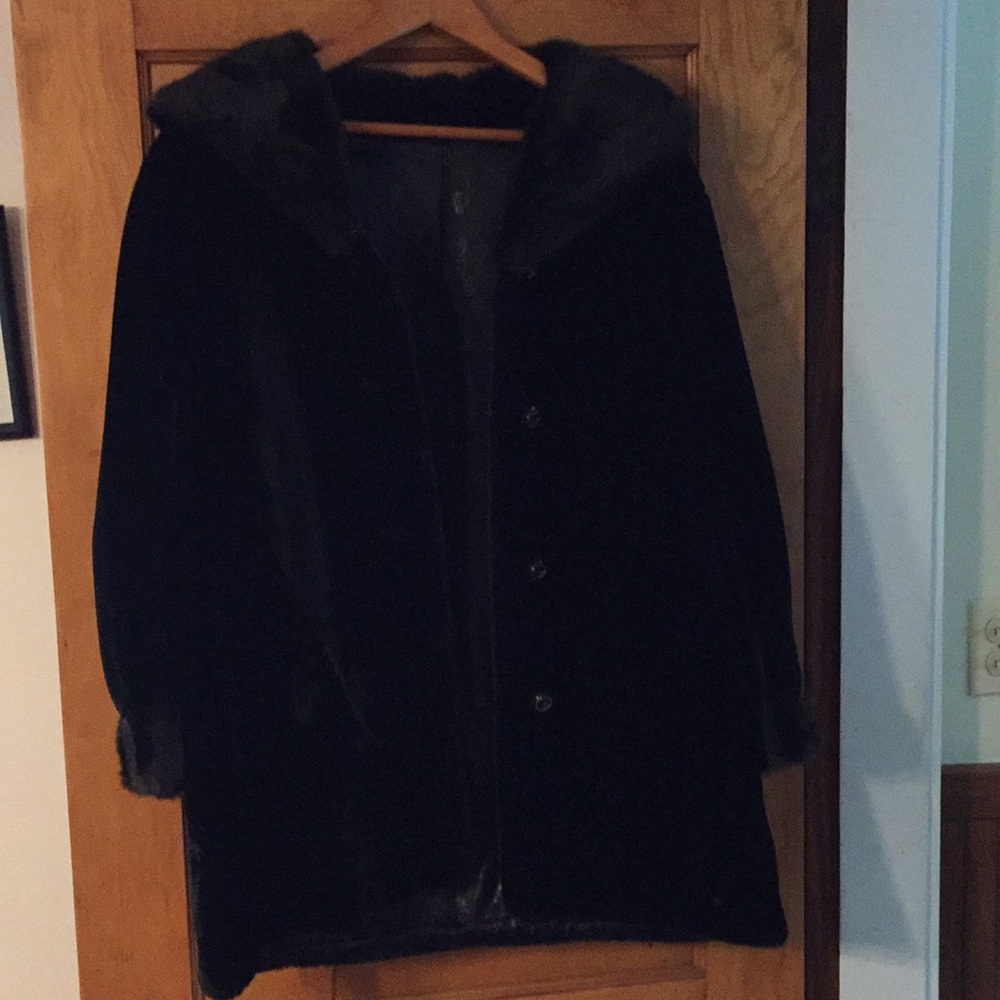 Vintage faux fur Dubrowsky and Joseph cost